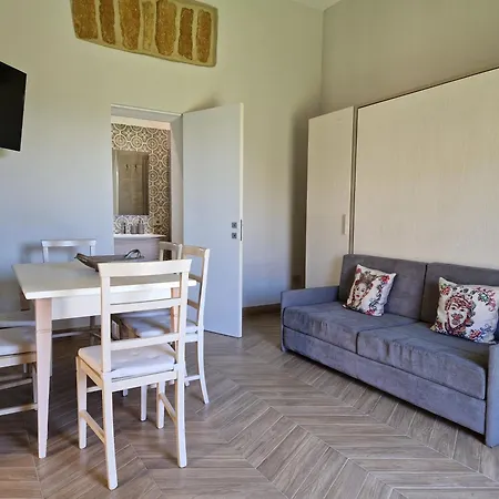 Fedra & Pool Apartment